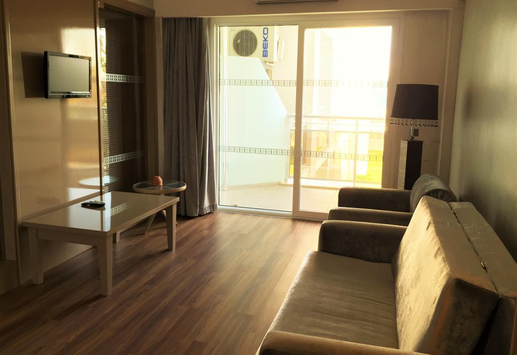 Ideal Prime Beach Hotel Ultra All Inclusive 马尔马里斯 客房 照片